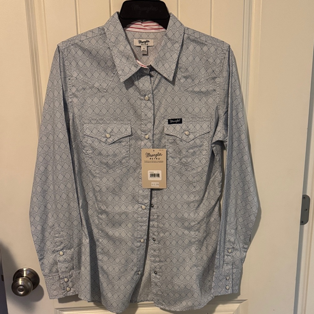 Wrangler women’s  Blue Diamond Pattern Shirt
